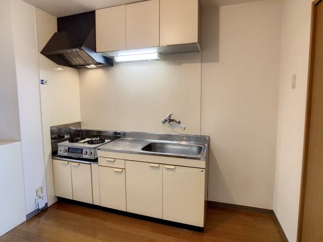 キッチン　2023年8月撮影　現況と異なる場合は現況を優先します。