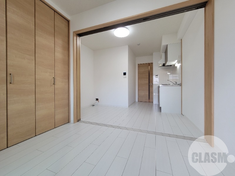 その他部屋・スペース　洋室からリビングです♪