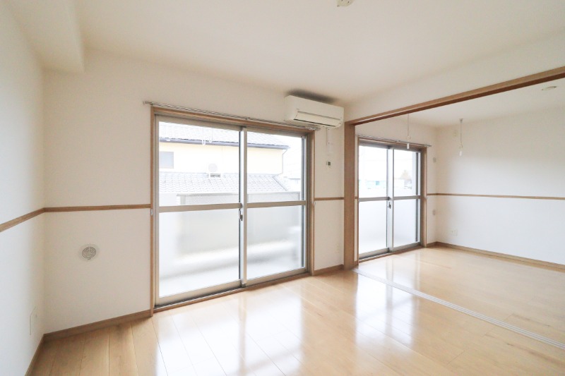 居室・リビング　図面と現状に相違がある場合には現状を優先