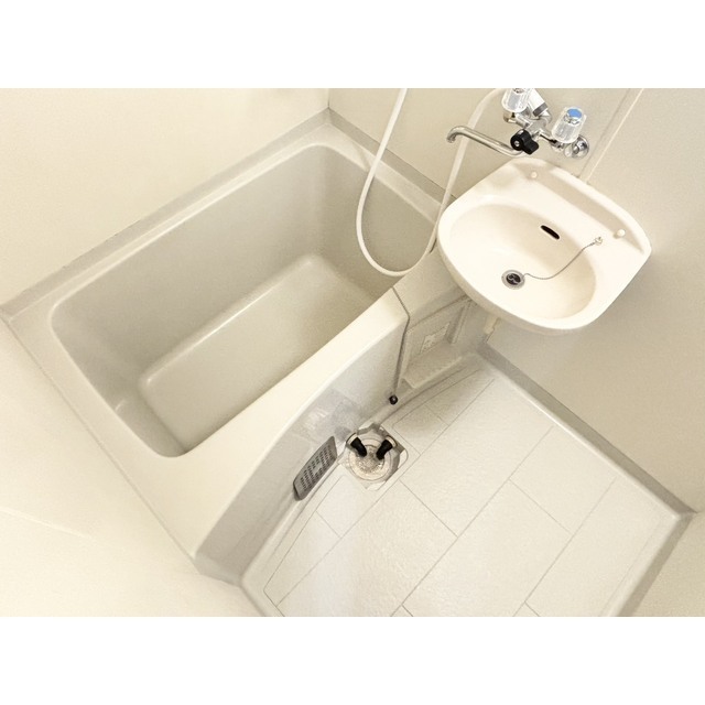 バス・シャワールーム　バス（同仕様タイプ・現況優先）