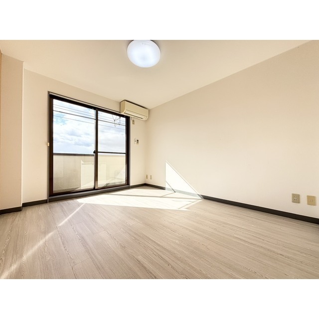 居室・リビング　リビング（同仕様タイプ・現況優先）