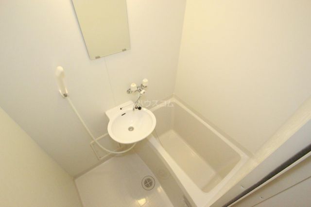 レオパレス蕾の風呂写真