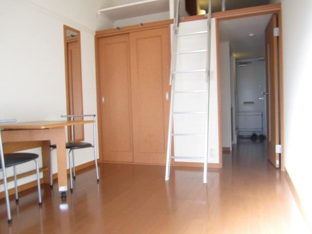 居室・リビング　♪大きな窓で明るいお部屋♪