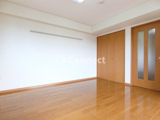 その他部屋・スペース　１０帖の洋室です。