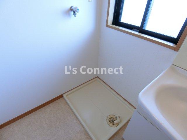 その他設備　室内洗濯機置き場には排水パン付き。