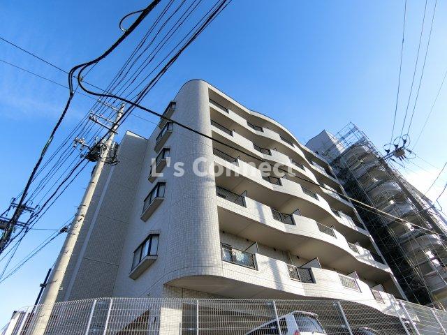 建物外観　オートロックのマンションです。