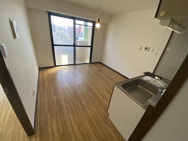 居室・リビング　※現況を優先します。