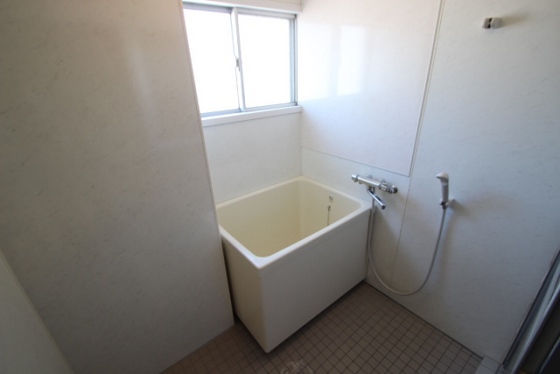 バス・シャワールーム　※別号室の写真です