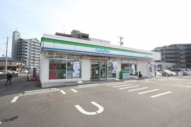 コンビニ　ファミリーマート　富沢南一丁目店（コンビニ）まで500m