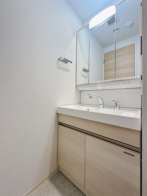 洗面設備　※写真は同タイプ住戸です。