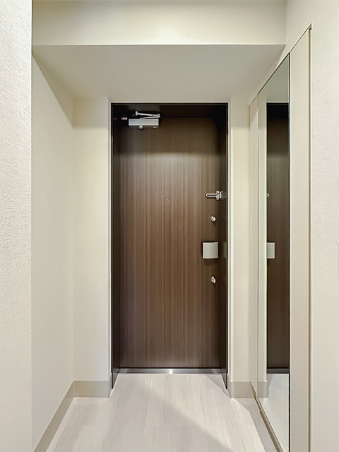 玄関　※写真は同タイプ住戸です。