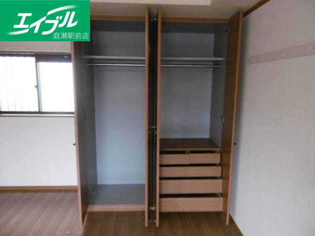 収納　クローゼット