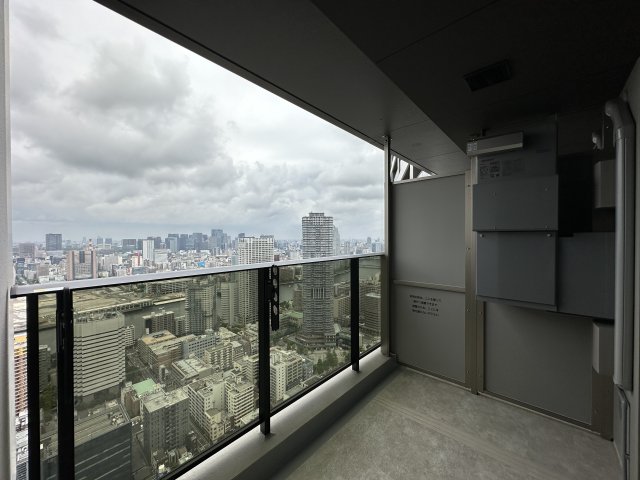 バルコニー　広々としたバルコニーです