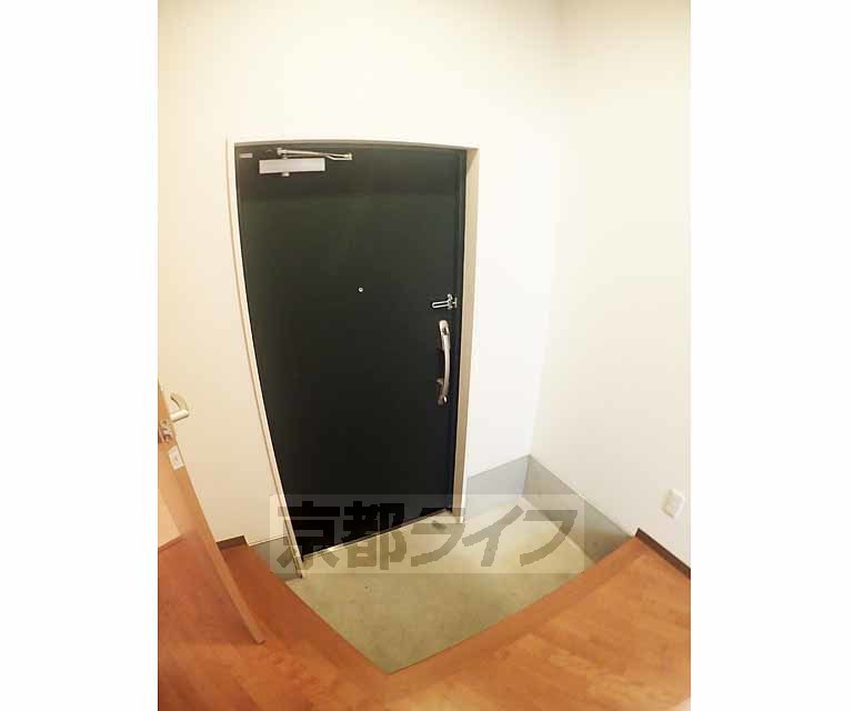 その他設備　しっかりとしたドアです。