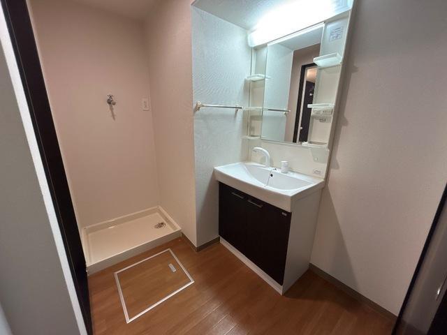 洗面設備　室内洗濯機置き場