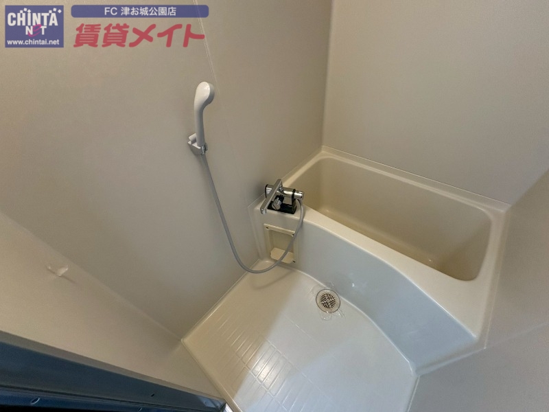 バス・シャワールーム　別部屋の写真です