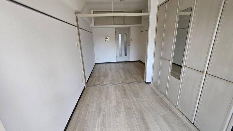 居室・リビング　※同物件別号室参考写真