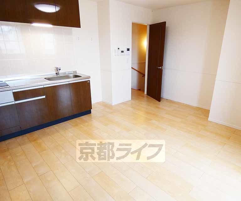 居室・リビング　２階部分は２ＬＤＫとなっております。