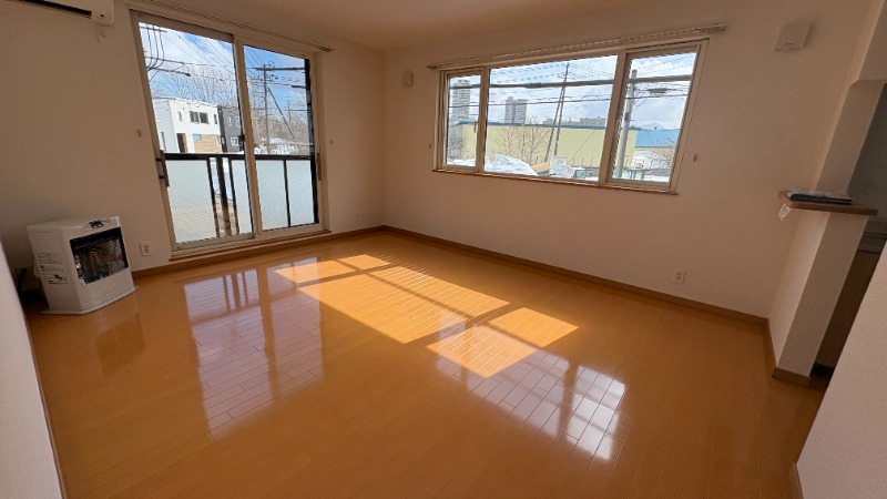 居室・リビング　明るいリビング