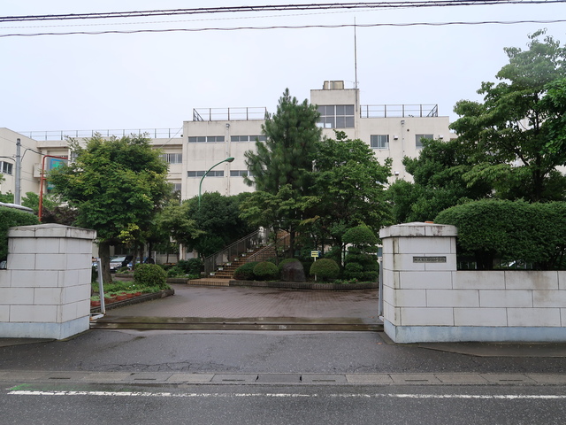 中学校　所沢市立柳瀬中学校（中学校）まで540m