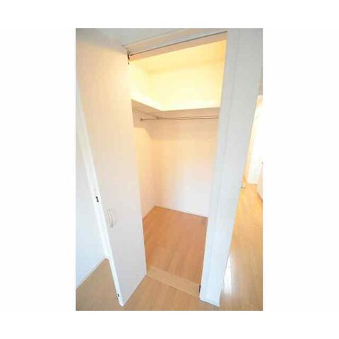 収納　ウォークインクローゼットで収納たっぷり♪