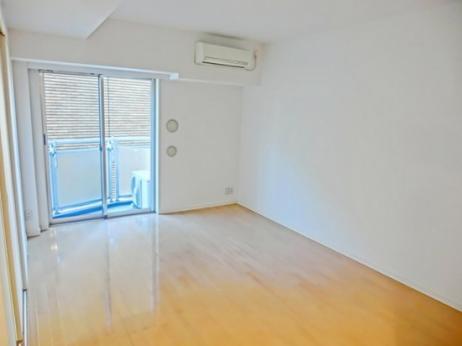 居室・リビング　☆明るい居間☆