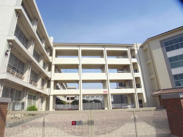 中学校　二見中学校（中学校）まで962m