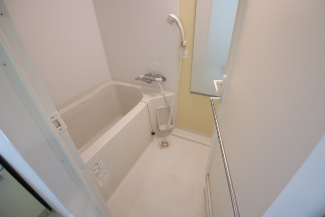 バス・シャワールーム　※別室の参考写真の為、現況優先です。