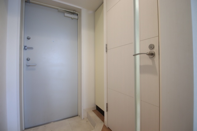 玄関　※別室の参考写真の為、現況優先です。