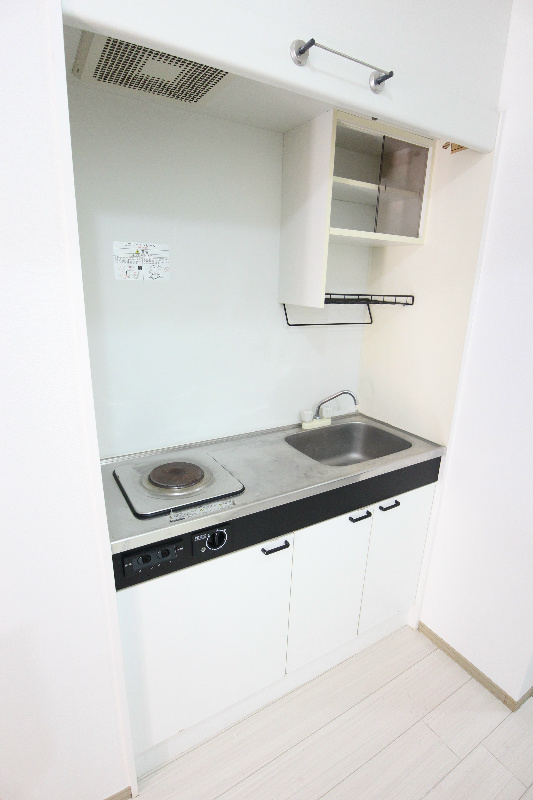 キッチン　コンロ付いてます
