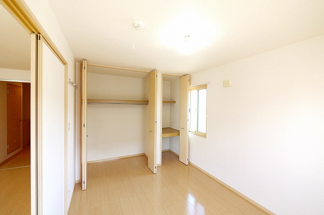 その他部屋・スペース　落ち着いて過ごせるお部屋なので、寝室にいかがでしょうか