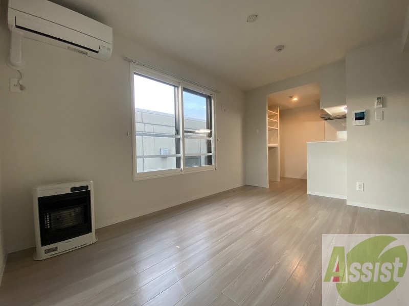 居室・リビング　広くてきれいなリビングです！快適に過ごせそうですね。