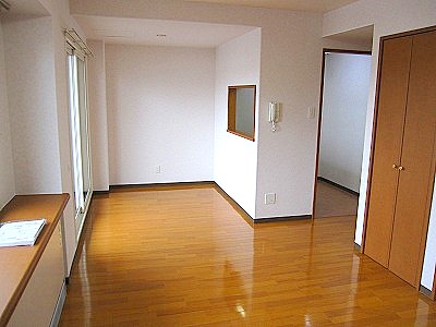 居室・リビング　同タイプ内観です