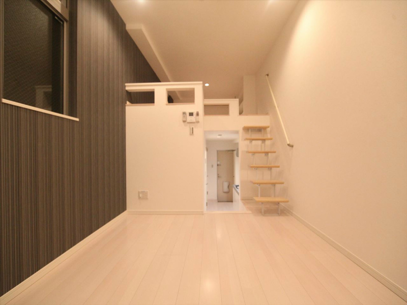 居室・リビング　洋室6.3帖　上階ロフト6帖（収納でも部屋でも使えます）