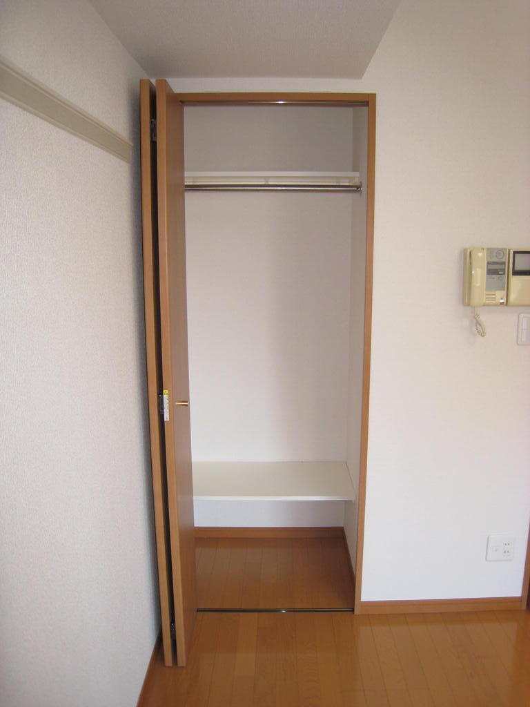 収納　収納スペースたっぷりのクローゼット