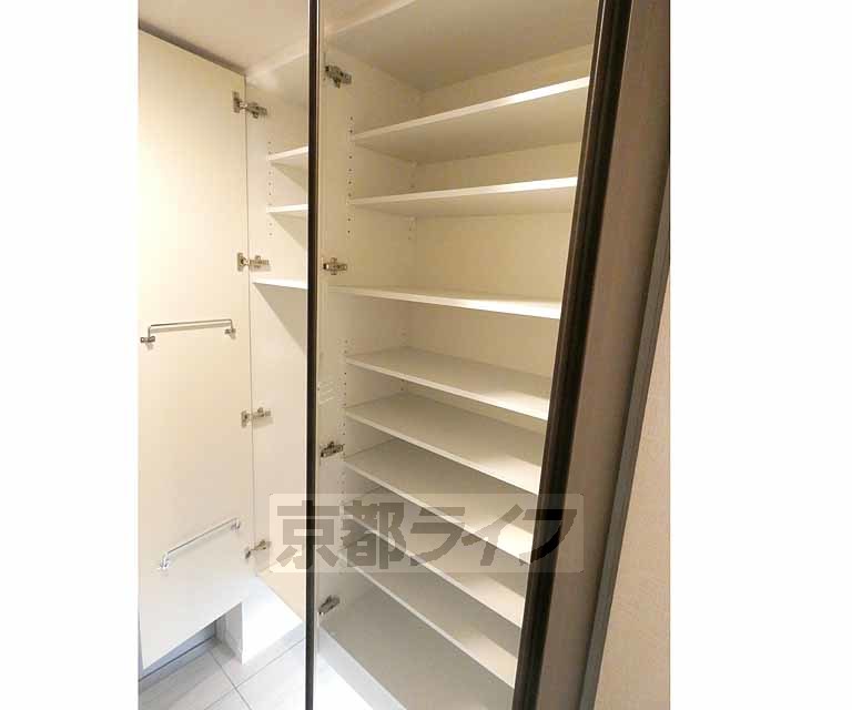 収納　巨大な玄関収納です。