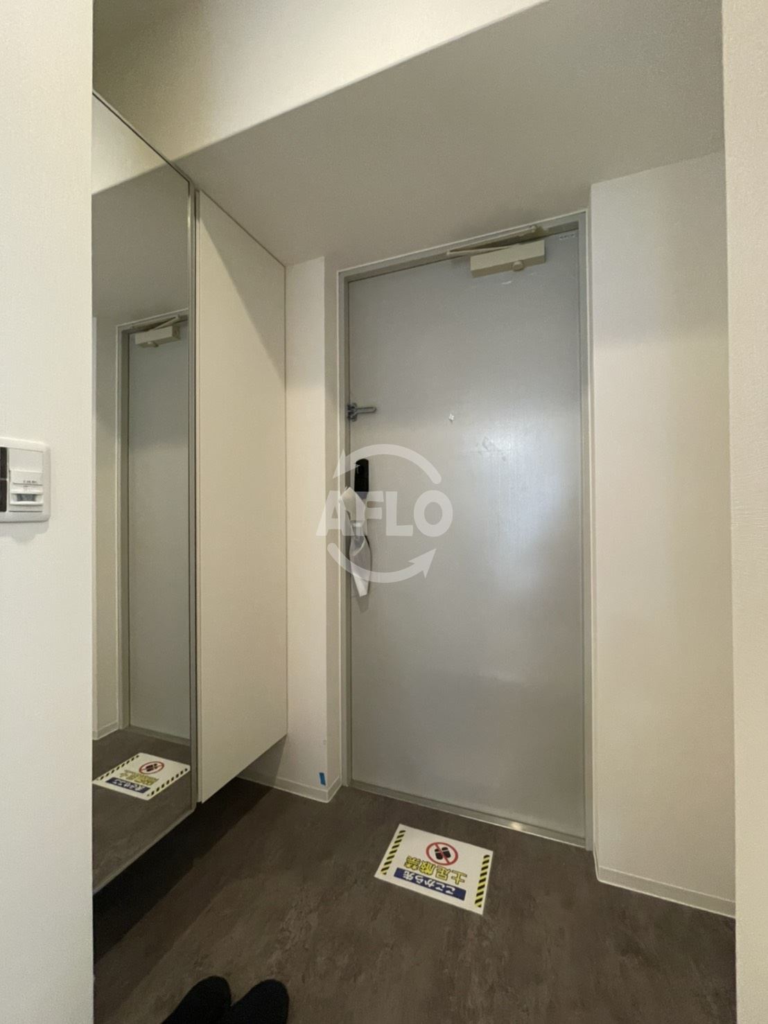 玄関　ATKレジデンスなんば　玄関