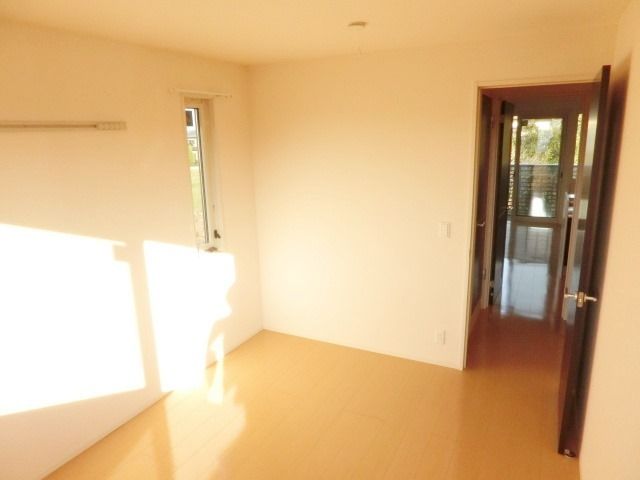 その他部屋・スペース　角部屋２面採光で明るいお部屋です