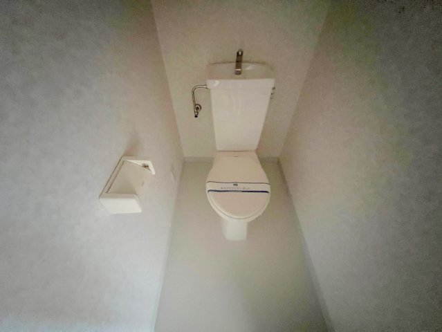 トイレ　清潔感のあるトイレは、誰もがリラックスできる空間です。