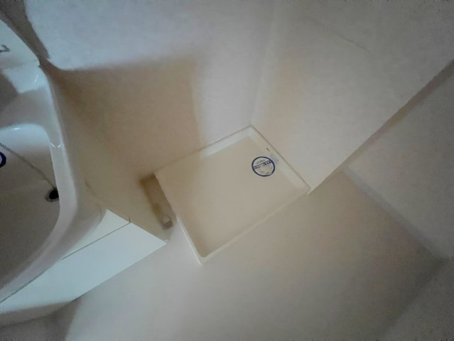 その他設備　嬉しい室内洗濯機置場。これで洗濯機も長持ちしますね。