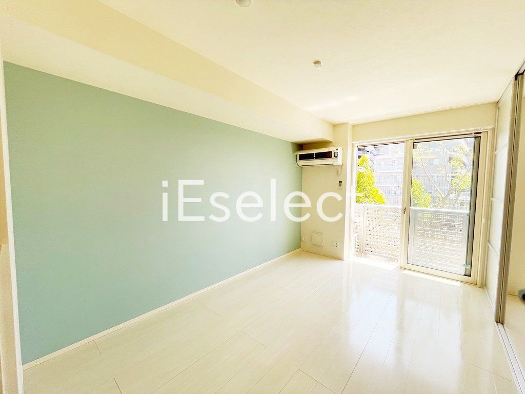 居室・リビング　お洒落なアクセントクロスの居室です！