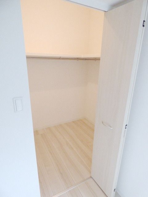収納　ウォークインクローゼット
