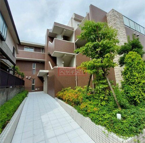建物外観　エントランス