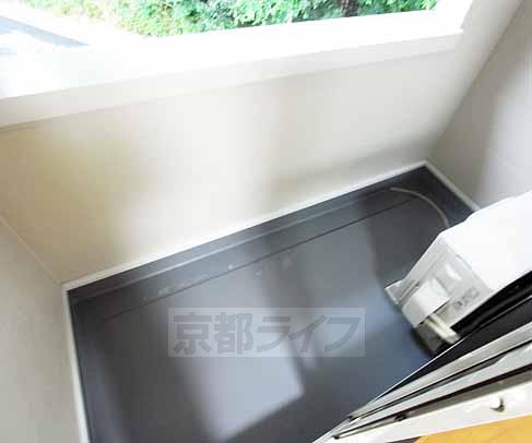 バルコニー　南東向きなので日当たりが良いです。