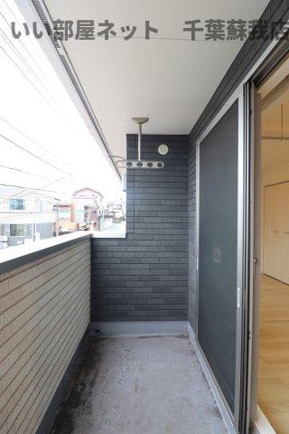 バルコニー　暖かな日差しのふりそそぐバルコニー