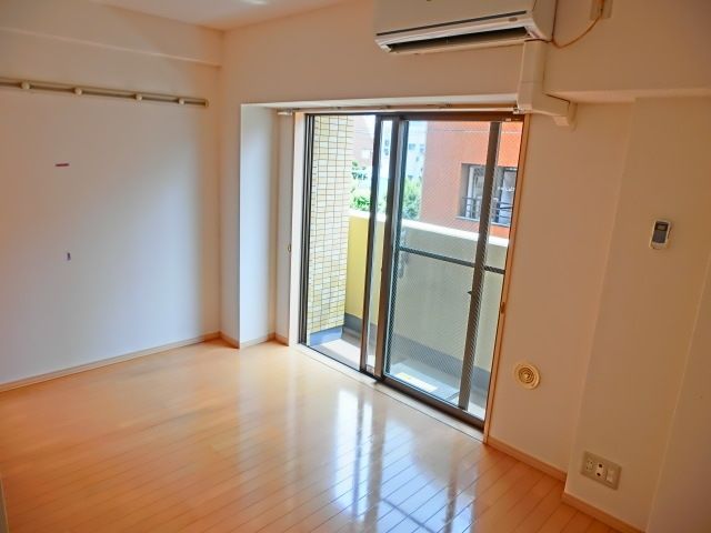 その他部屋・スペース　★フローリング仕上げの居室★