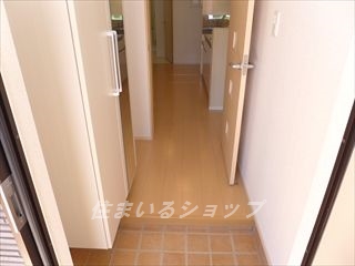玄関　ミラー付き大型シューズボックス
