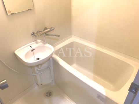 バス・シャワールーム　同物件別部屋です。