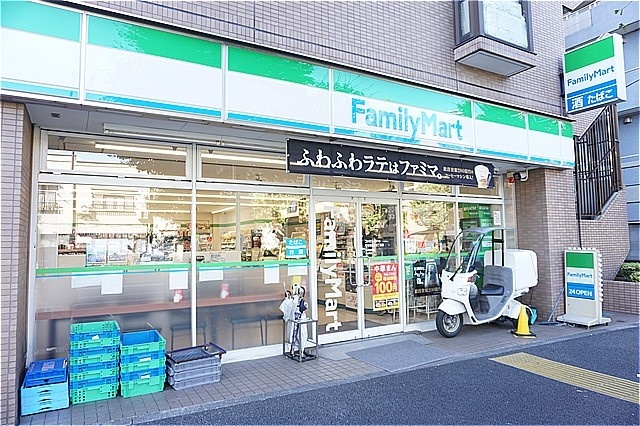 コンビニ　ファミリーマート杉並成田東五丁目店（コンビニ）まで185m