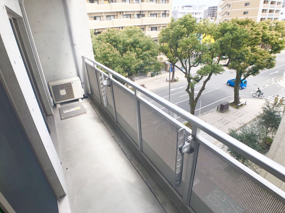 バルコニー
